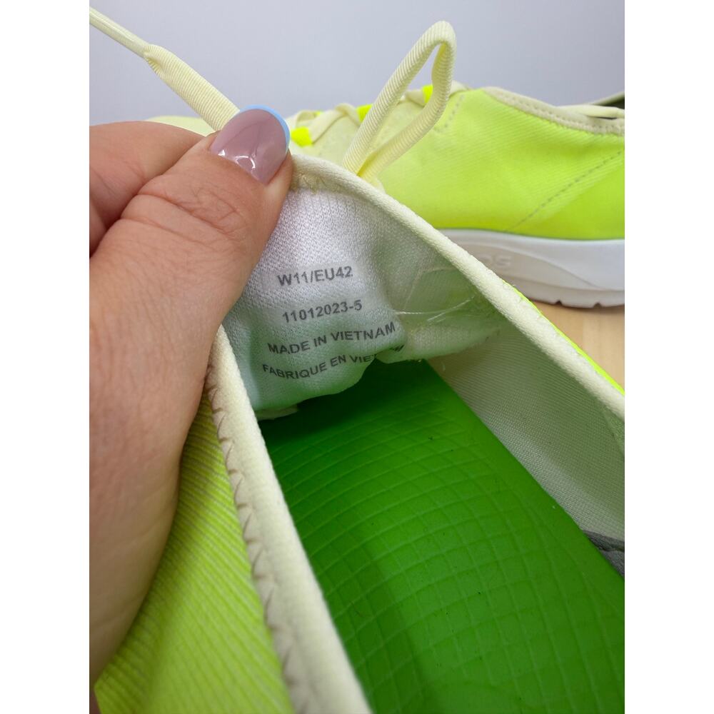 Oofos Oomg Sport Lace Women's casual shoes Size 11 Neon Yellow Sneakers - Picture 9 of 11